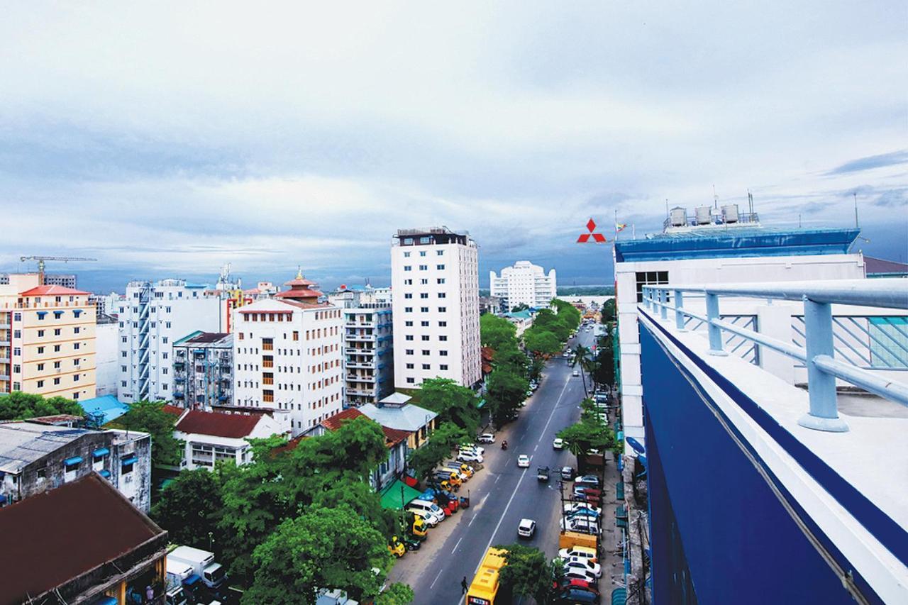 Botahtaung Hotel Yangon Exterior foto